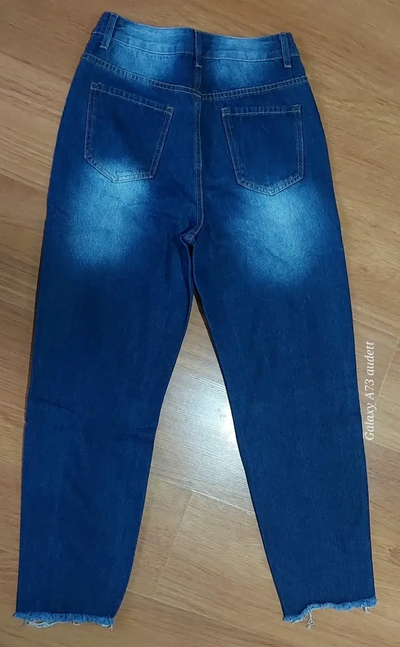 Jeans con desgaste azul - 2