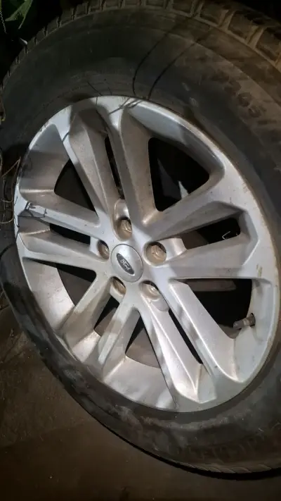 Rueda de aleación Ford usada 245/60 R18 - miniatura 1
