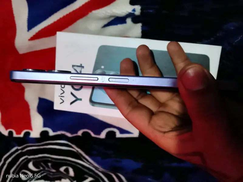 Smartphone Vivo YO4 5G - 3