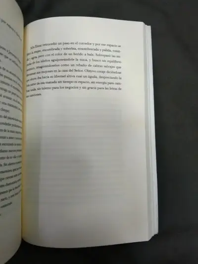 Libro La Boda Del Poeta De Antonio Skarmeta. - miniatura 3