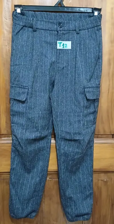 Pantalones gris rayados - miniatura 1