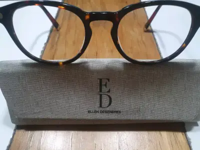 Lentes Ellen DeGeneres - miniatura 1