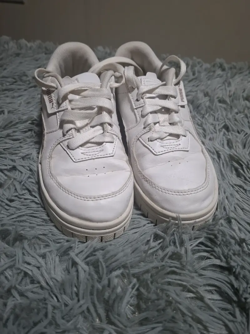 Zapatillas blancas con detalle rosa - 2