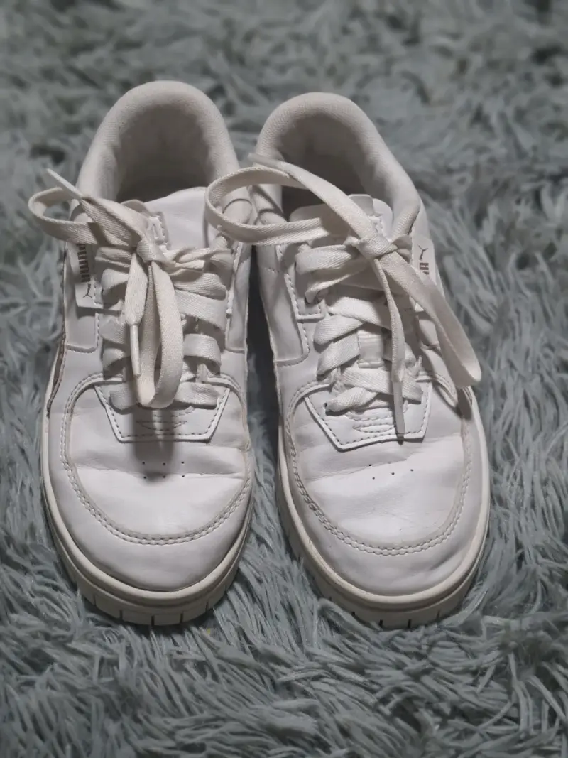 Zapatillas blancas con detalle rosa - 3