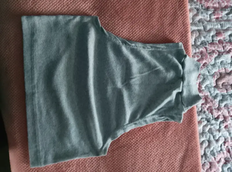 Polera sin mangas gris