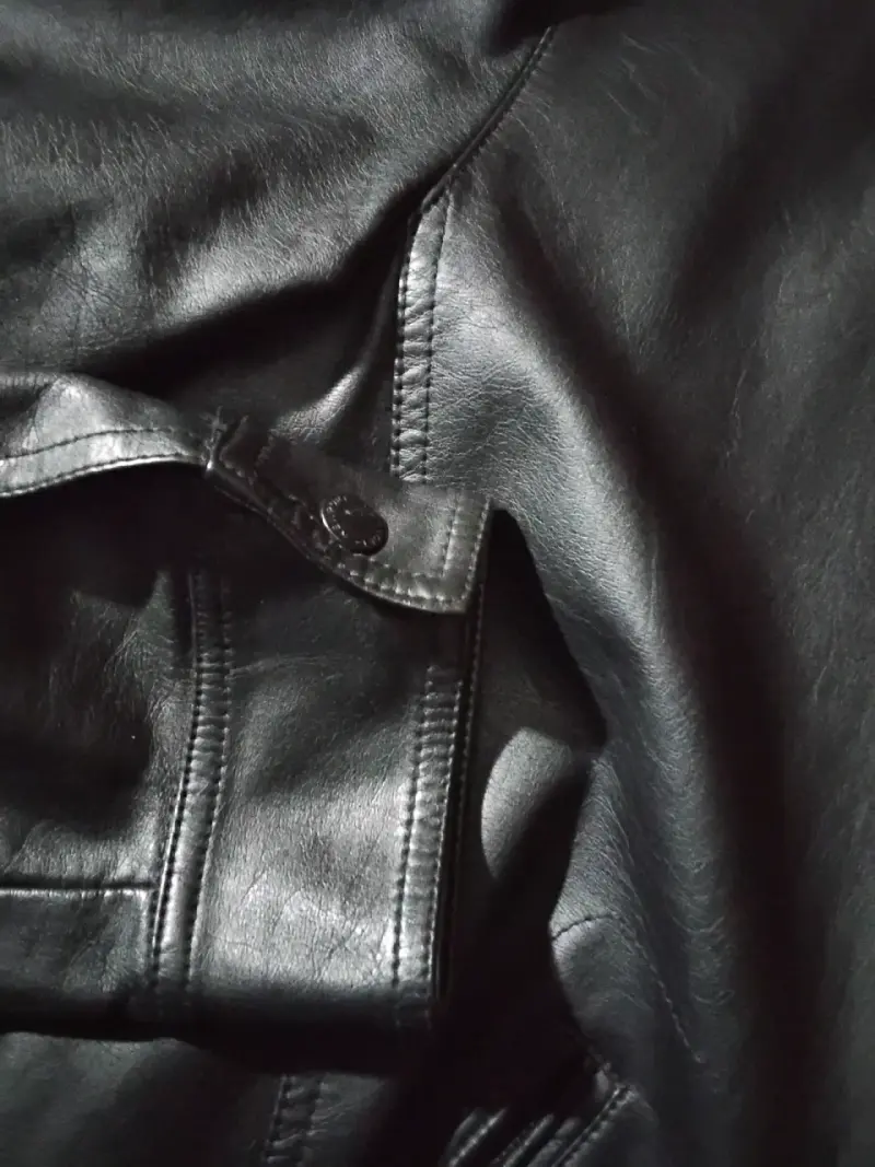 Chaqueta de cuero negra - 5