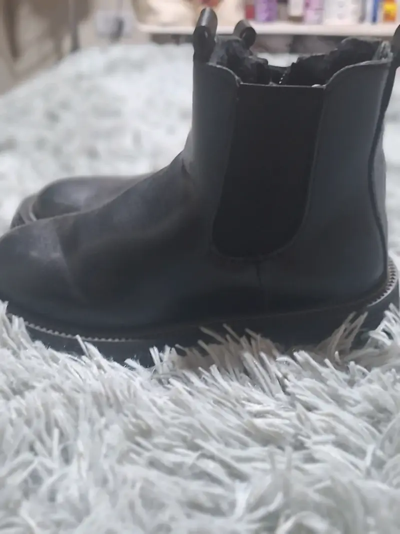Botines negros de cuero - 1
