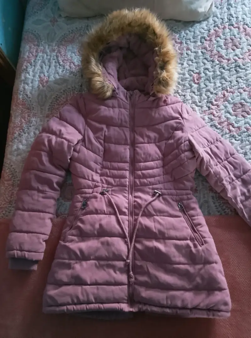 Parka rosada con capucha - 1