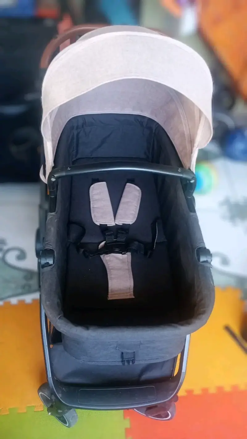 Coche para bebé en buen estado - 1