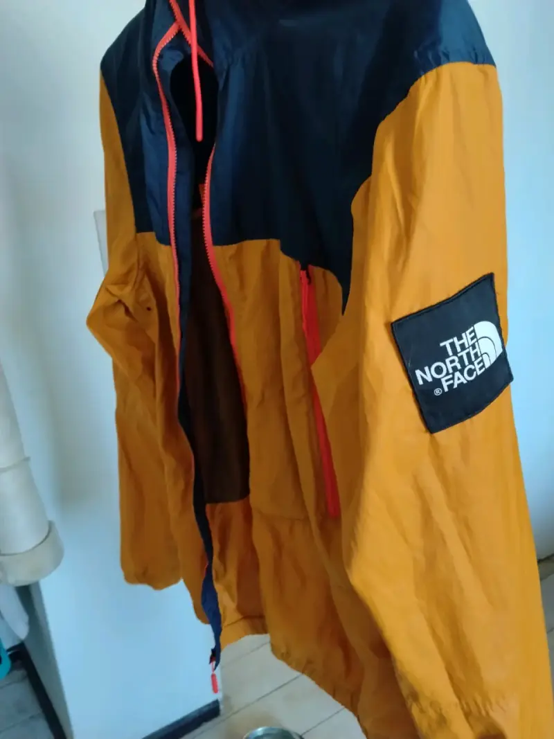 Chaqueta The North Face azul y naranja - 3