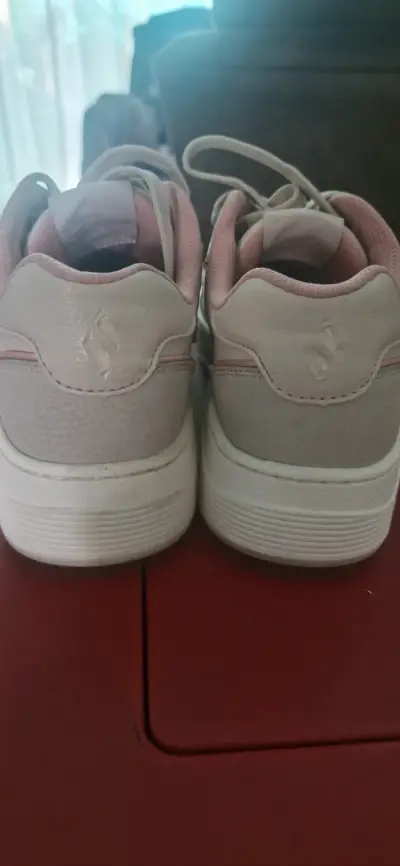 Zapatillas blancas con detalles rosados - miniatura 5