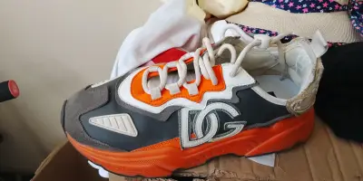 Zapatillas deportivas naranjas - miniatura 1