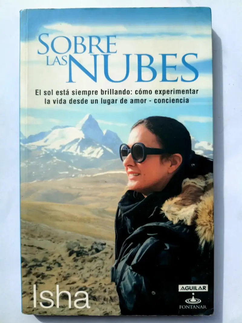Libro 'Sobre las Nubes' de Isha
