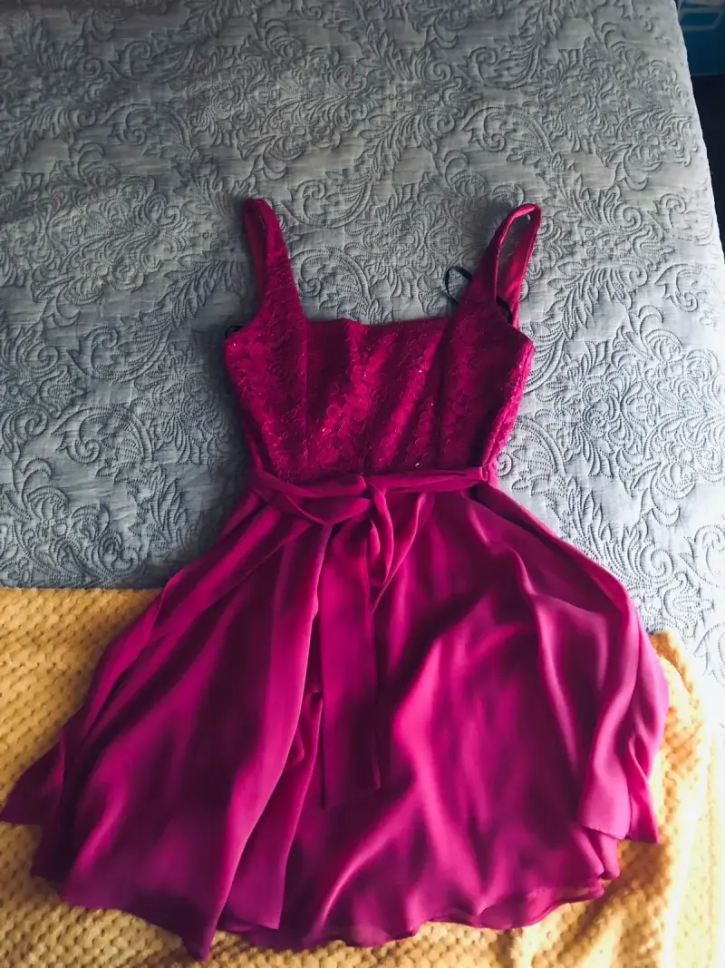 Vestido rosa con encaje - 1