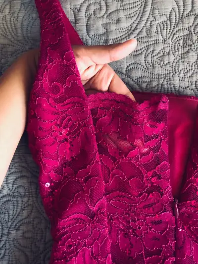 Vestido rosa con encaje - miniatura 2
