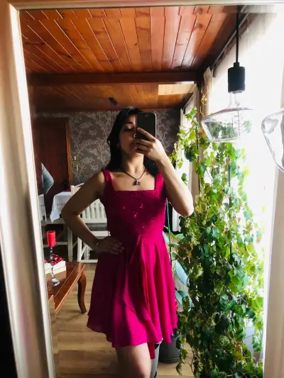 Vestido rosa con encaje - miniatura 4