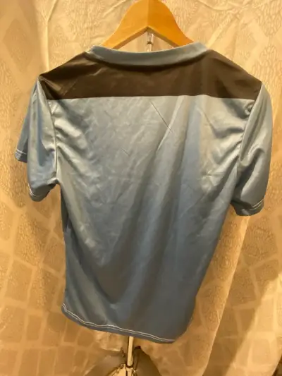 Polera deportiva celeste FOX mujer talla S. - miniatura 3