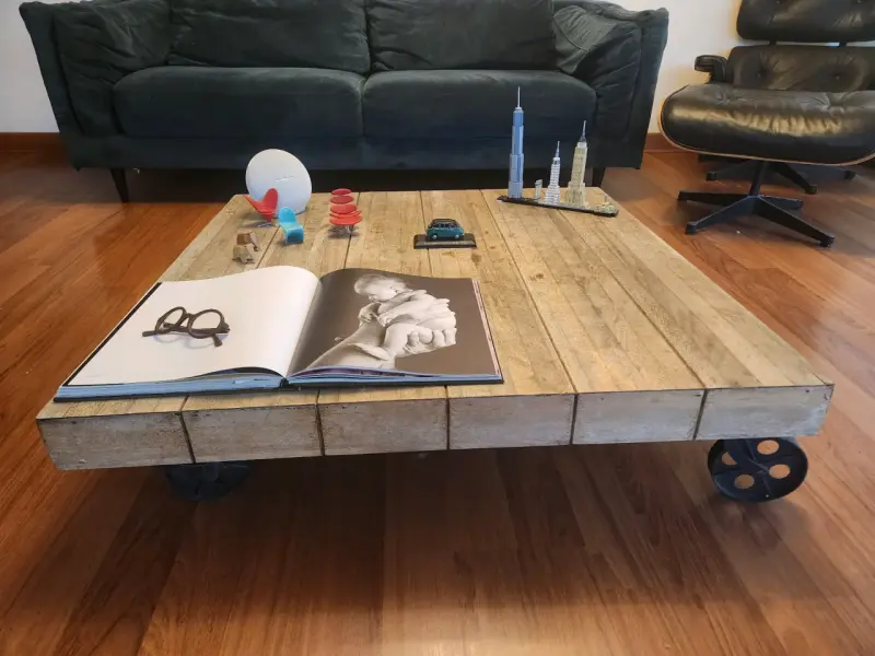 Mesa de centro rústica con ruedas 1x1