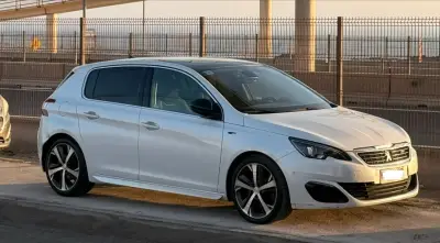 Peugeot 308GT HDIBlue diésel - miniatura 1