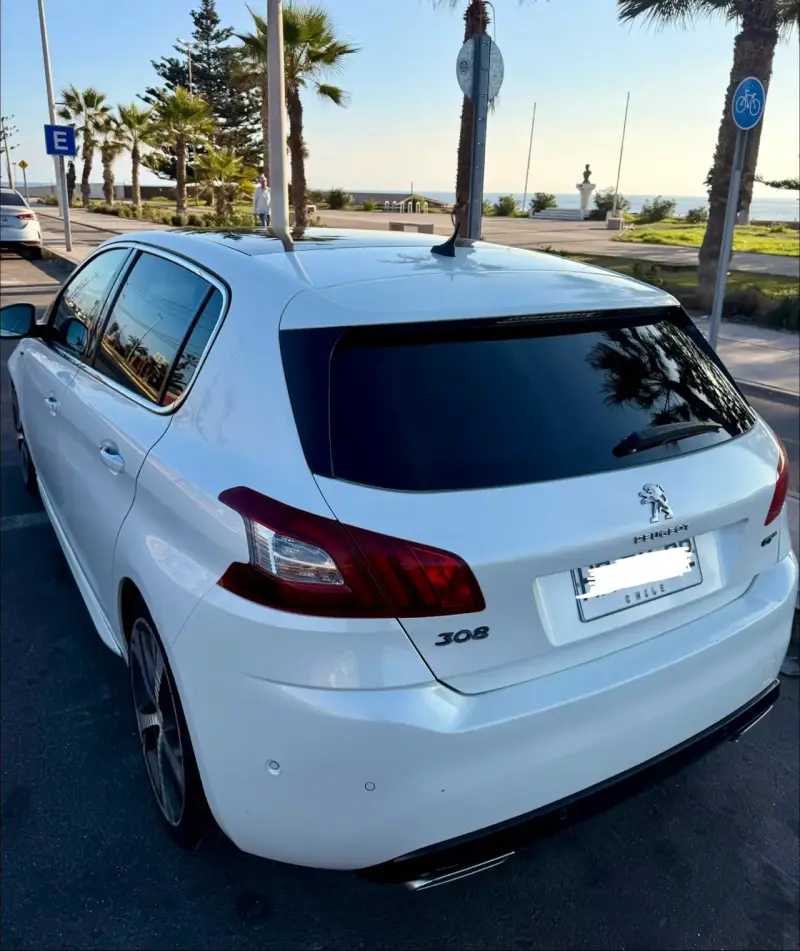 Peugeot 308GT HDIBlue diésel - 3