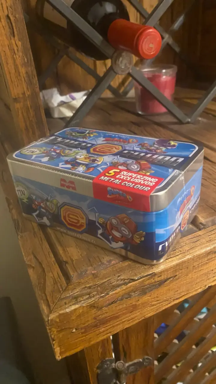 Caja de coleccion Superzings - 1