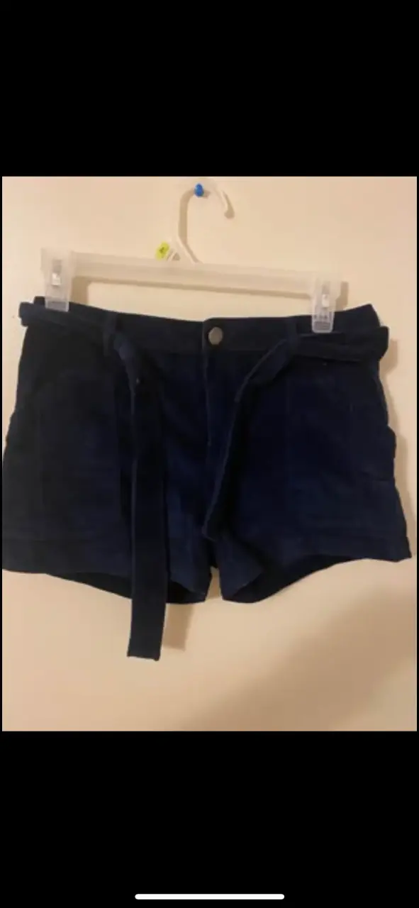Shorts azul marino marca Zara