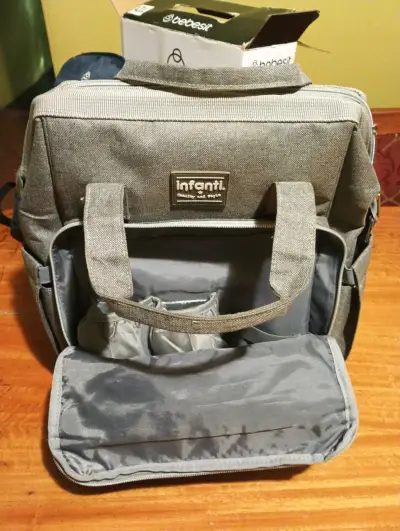 Bolso pañalera Infanti gris - miniatura 2