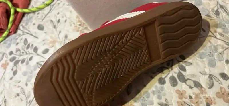 Zapatillas rojas para niños - 3