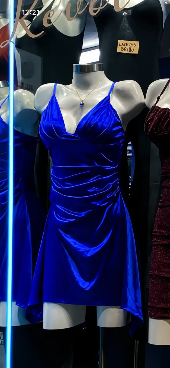 Vestido azul satinado