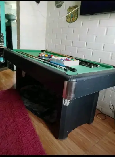 Mesa de billar con accesorios - miniatura 1