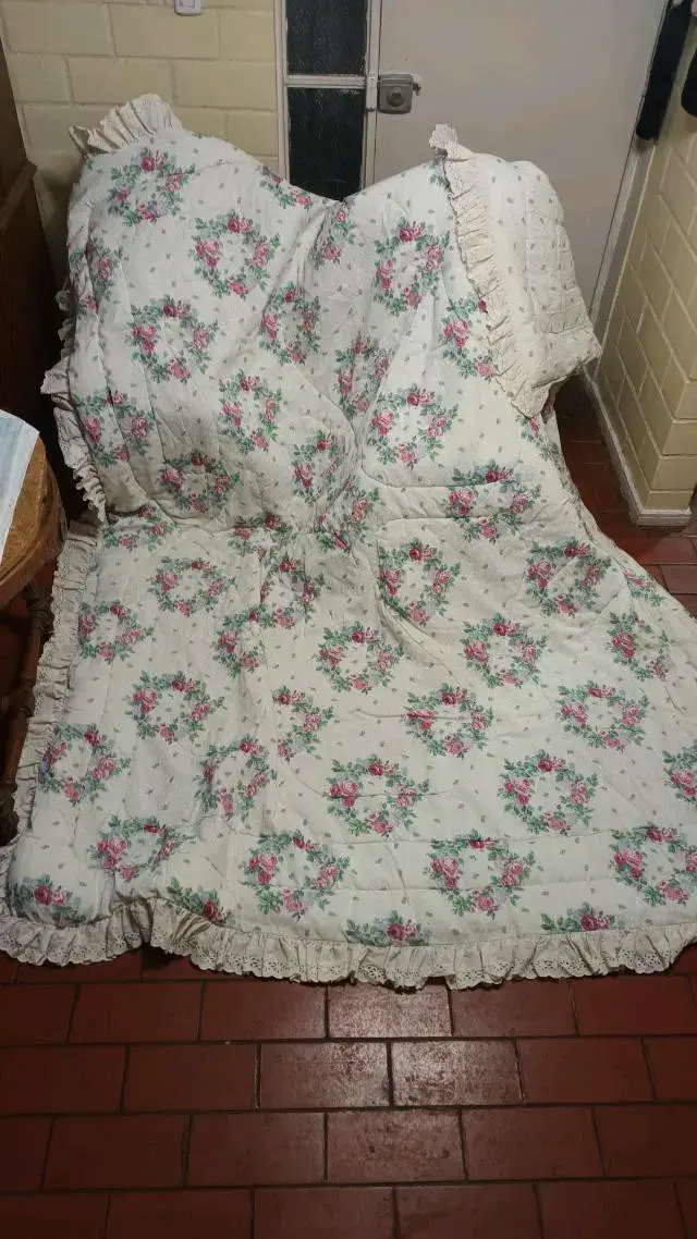 Cobertor bordado muy fino De USA. 2.00 x 2.40 mt - 1