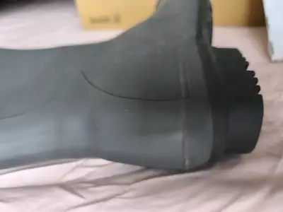 Botas de goma negras - miniatura 2