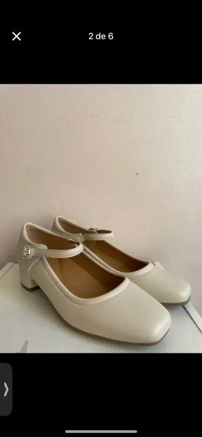 Zapatos beige con taco bajo - miniatura 1