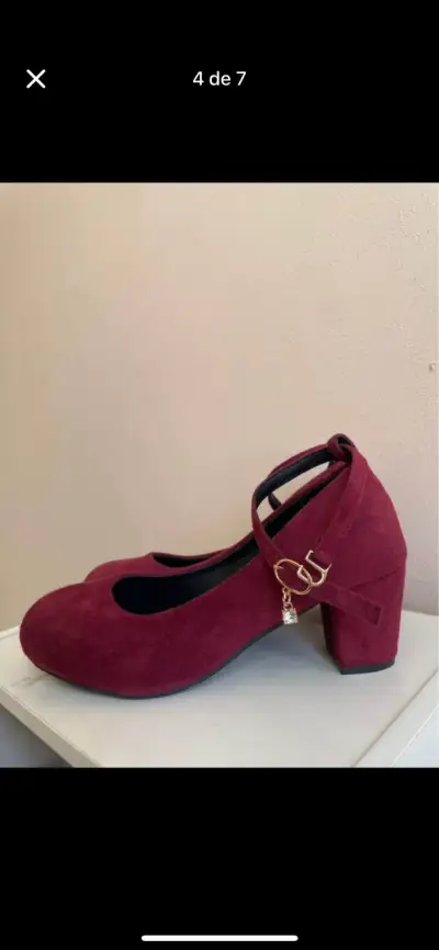 Zapatos burdeos con correa - miniatura 3