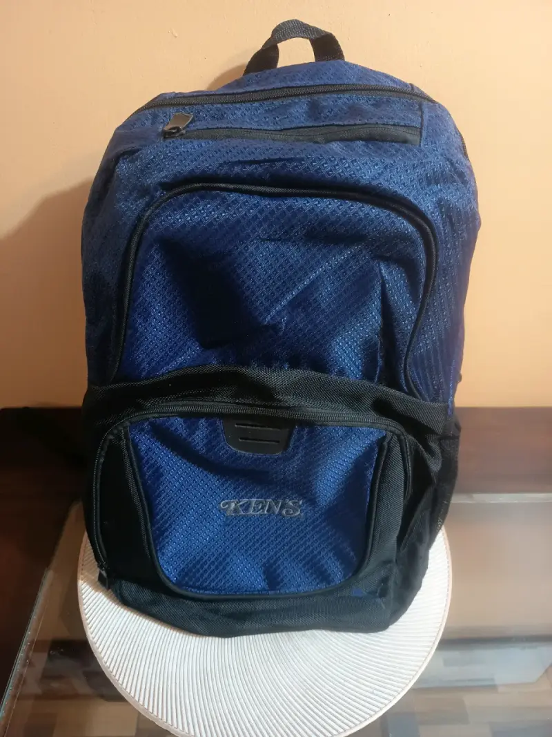 Mochila azul marca Puma - 1