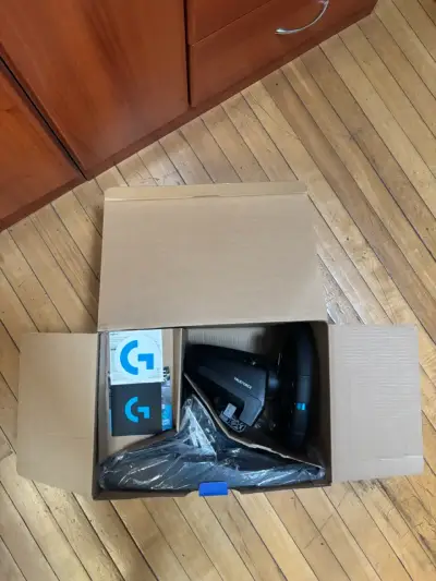 Volante Logitech G923 para PS4/PC - miniatura 2