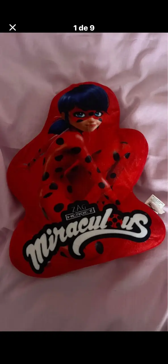 Cojín de Miraculous rojo - 1