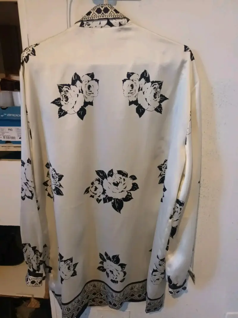 Blusa estampada blanco y negro - 3
