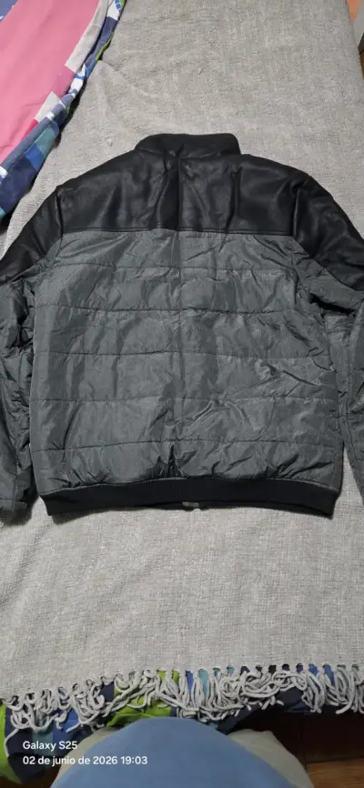 Chaqueta gris y negra marca fashions park - miniatura 4