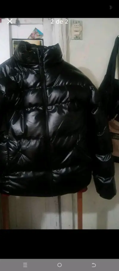 Parka negra acolchada - miniatura 3