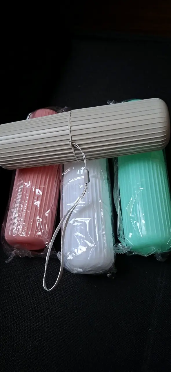 Estuches rígidos de colores