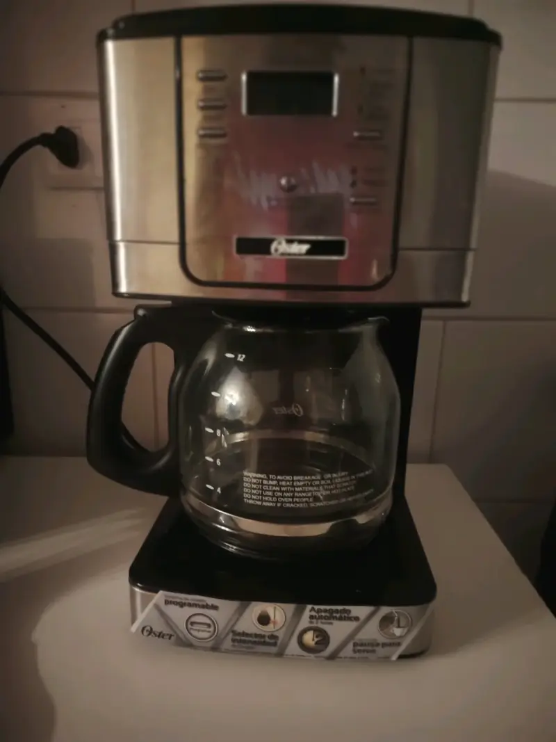 ☕ Cafetera Oster Programable 12 tazas – NUEVA - 1