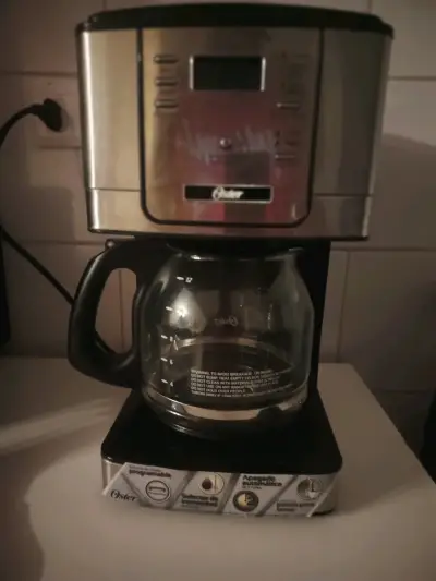 ☕ Cafetera Oster Programable 12 tazas – NUEVA - miniatura 1