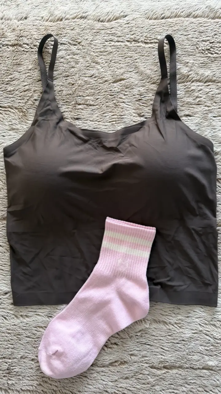 Top Deportivo Gris + Calcetines | Combo Deportivo - 2