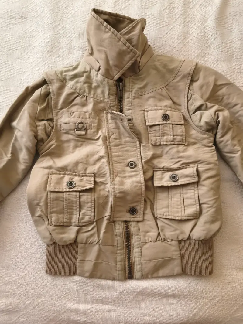 Chaqueta beige con bolsillos - 2