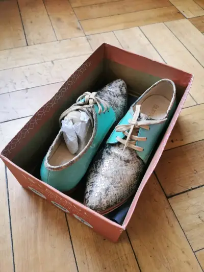 Zapatos Burano charol turquesa - miniatura 2