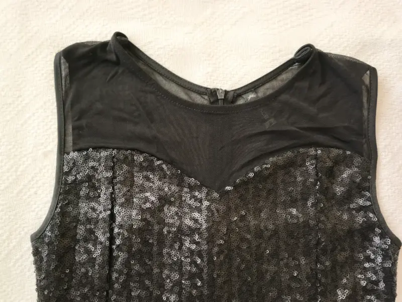 Vestido negro de lentejuelas - 2