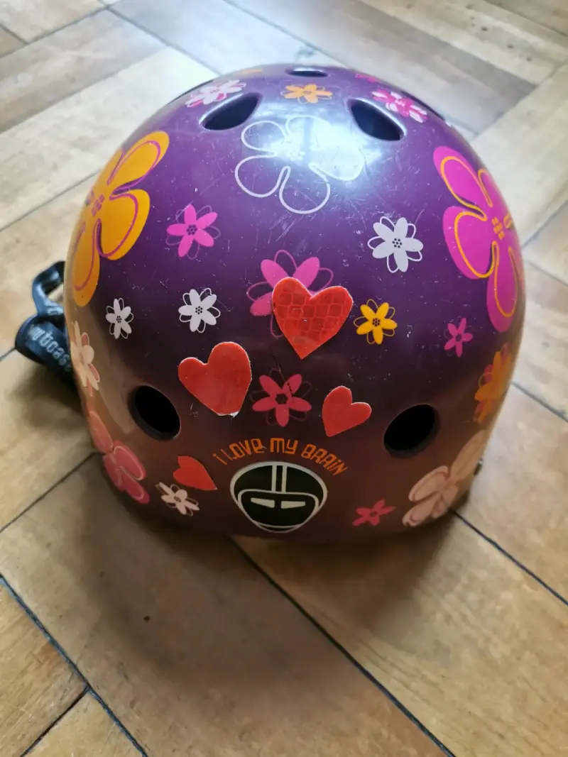 Casco Adulto Nutcase - 2