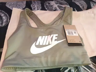 Top deportivo Nike verde XS - miniatura 1