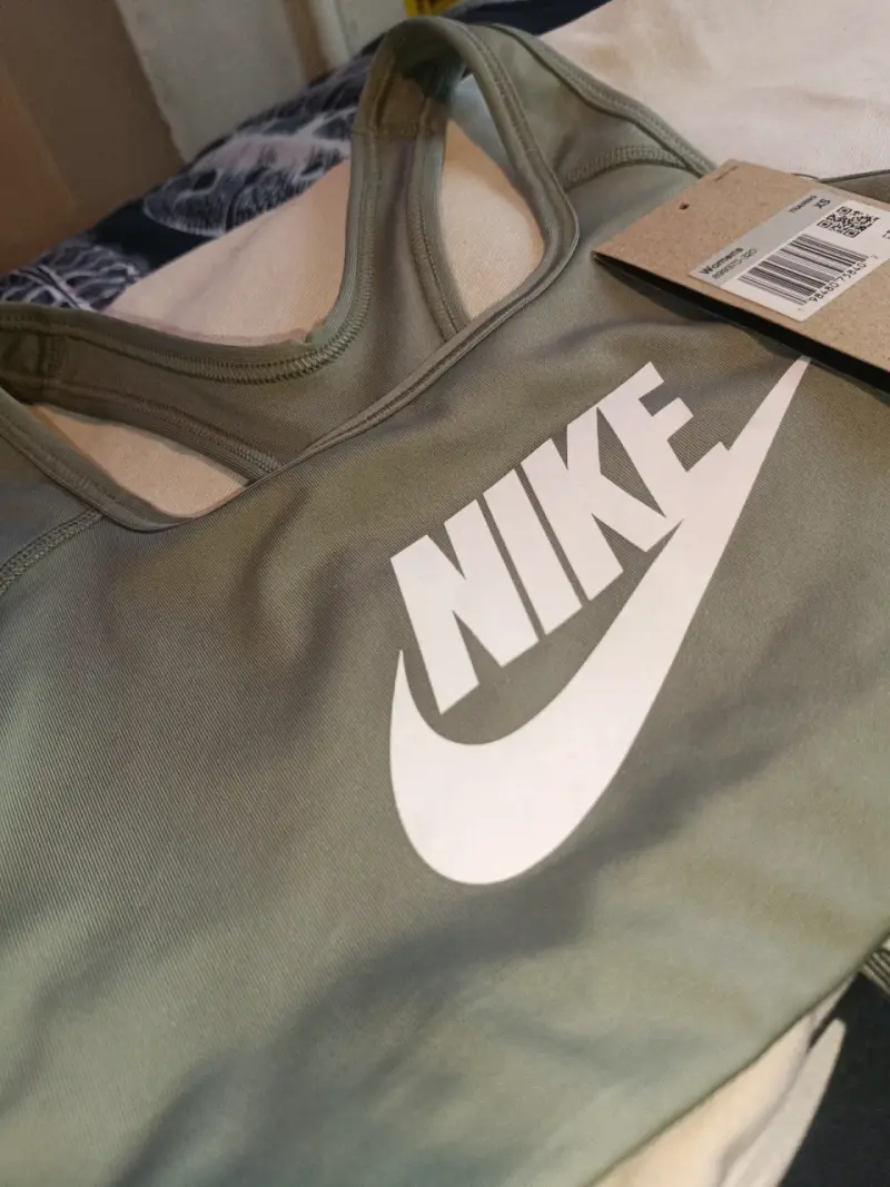 Top deportivo Nike verde XS - 4